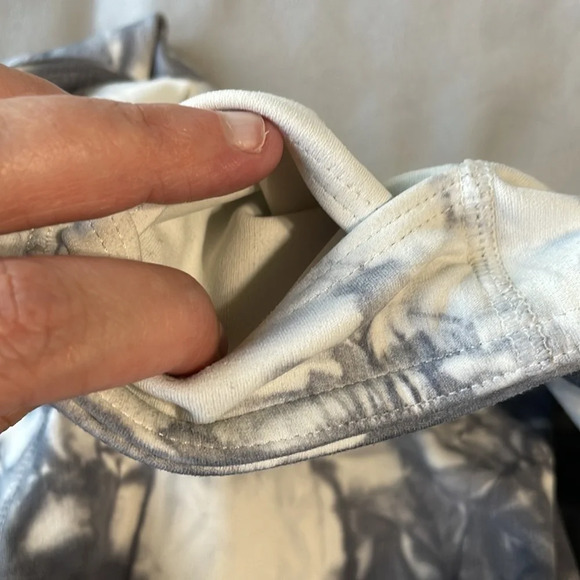 Athleta royal blue and white pattern ankle leggings size large - Picture 5 of 6